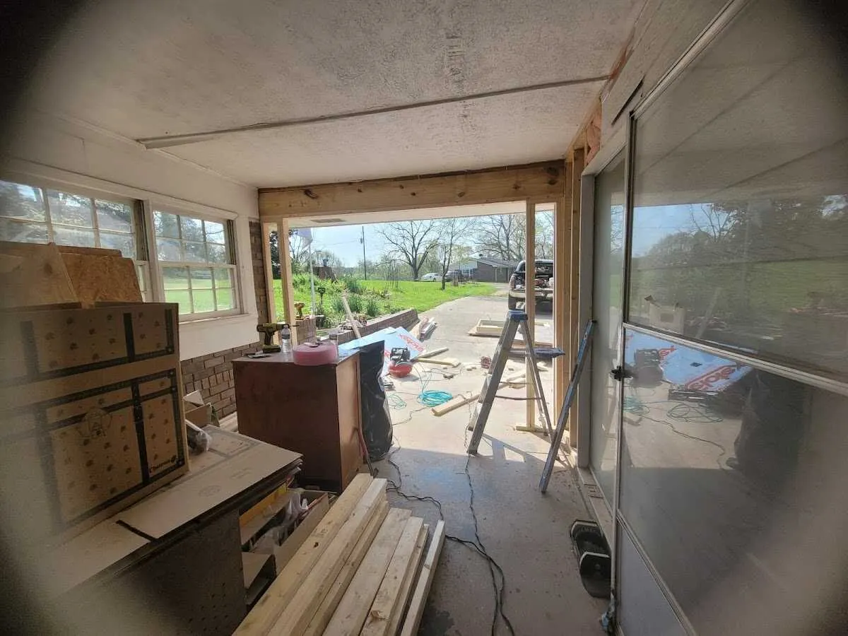 Air movers and dehumidifier for Water Mitigation Services in River Rouge